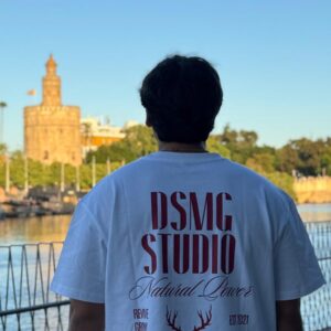 Camiseta DSMG Studio | Oversize Blanca